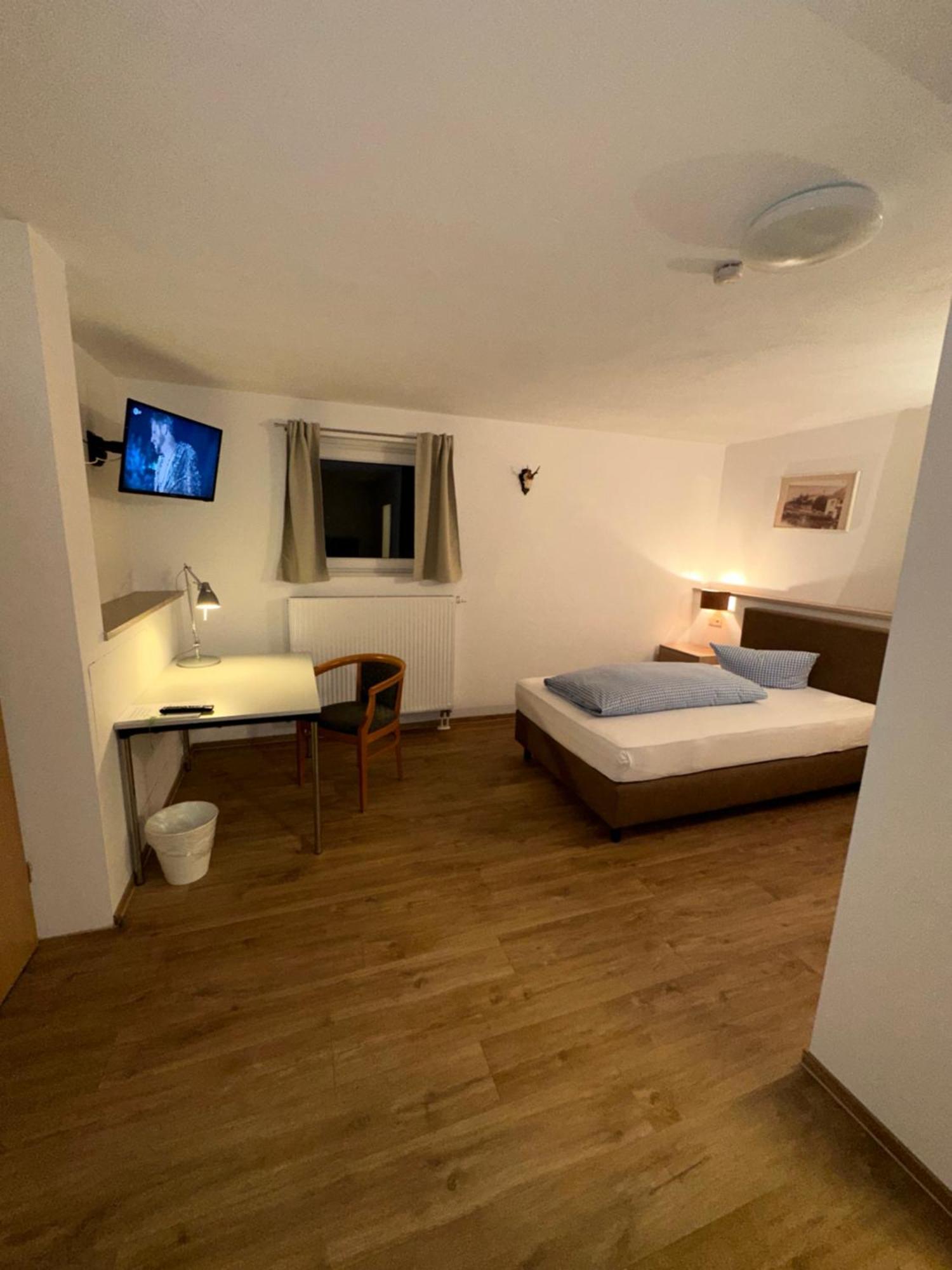 Hotel Zum Forst Kranzberg Esterno foto