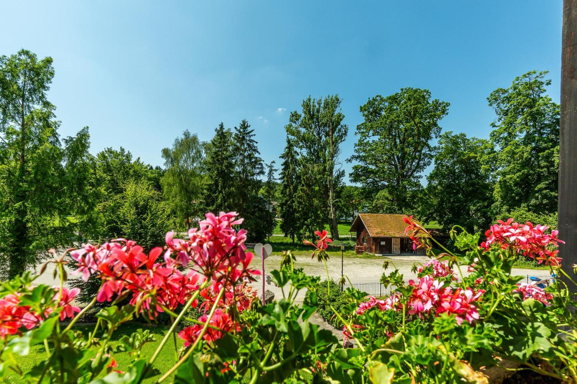 Hotel Zum Forst Kranzberg Esterno foto